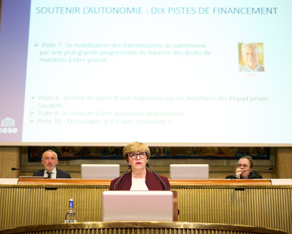 Martine Vignau Séance plénière CESE : Soutenir l'autonomie, les besoins et leurs financements