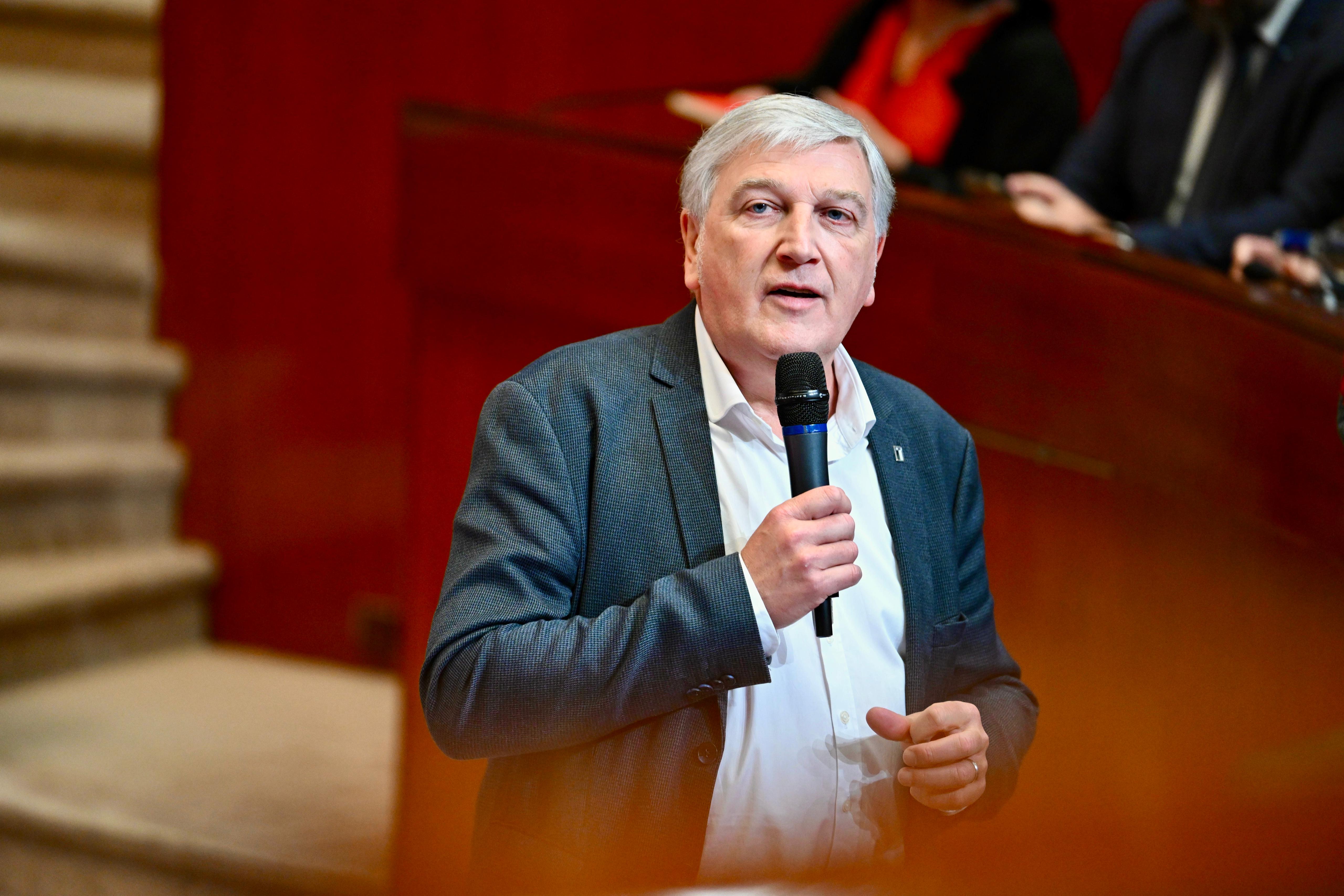 Jean-Karl Deschamps, un micro à la main pour lancer l'événement