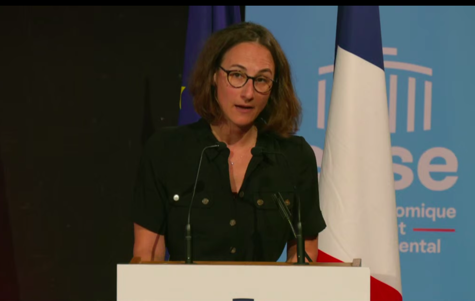 Claire Thoury pendant son discours