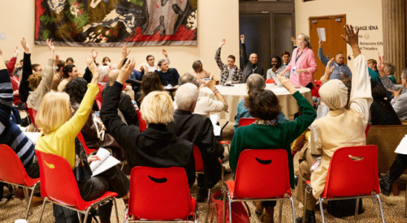 Vote des citoyens lors d'un travail de groupe