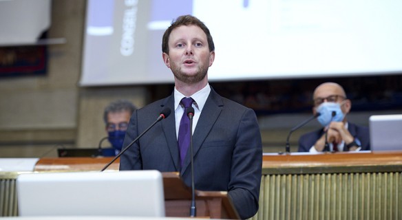 Clément Beaune à la tribune