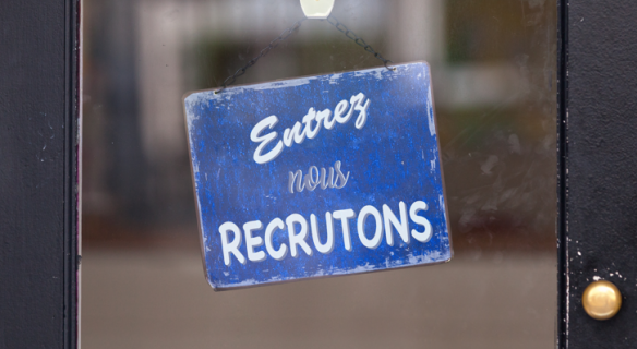 Illustration : pancarte "Nous recrutons"