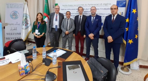 Photo des participants de la dernière rencontre dans le cadre du jumelage entre le CESE et le CNESE