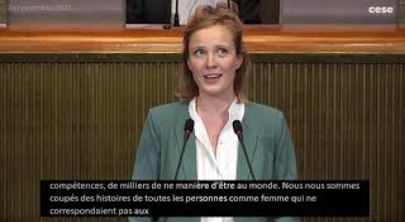Agathe Hamel à la tribune
