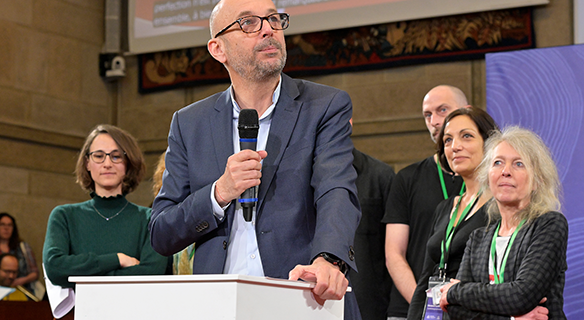Thierry Beaudet avec les membres du Comité de Gouvernance de la Convention Citoyenne sur la fin de vie