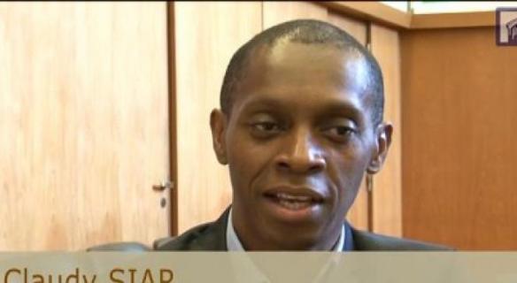 Questions à Claudy SIAR