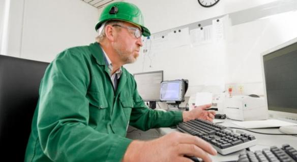 Reconstruire des filières sur les nouveaux rapports industrie/services 