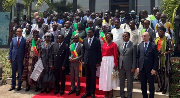 Photos des participants à la session d'ouverture du Conseil béninois